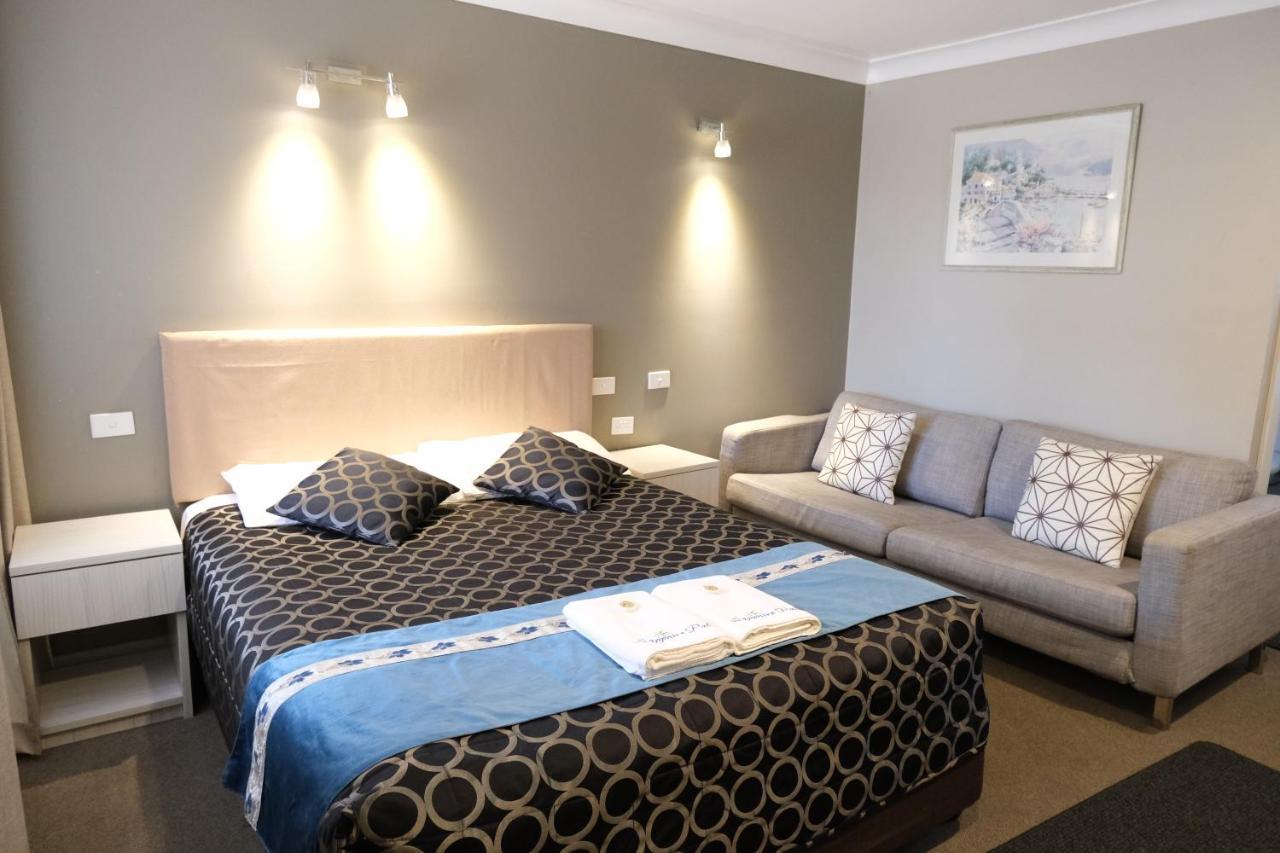 דה אינטרנס Sapphire Palms Motel מראה חיצוני תמונה