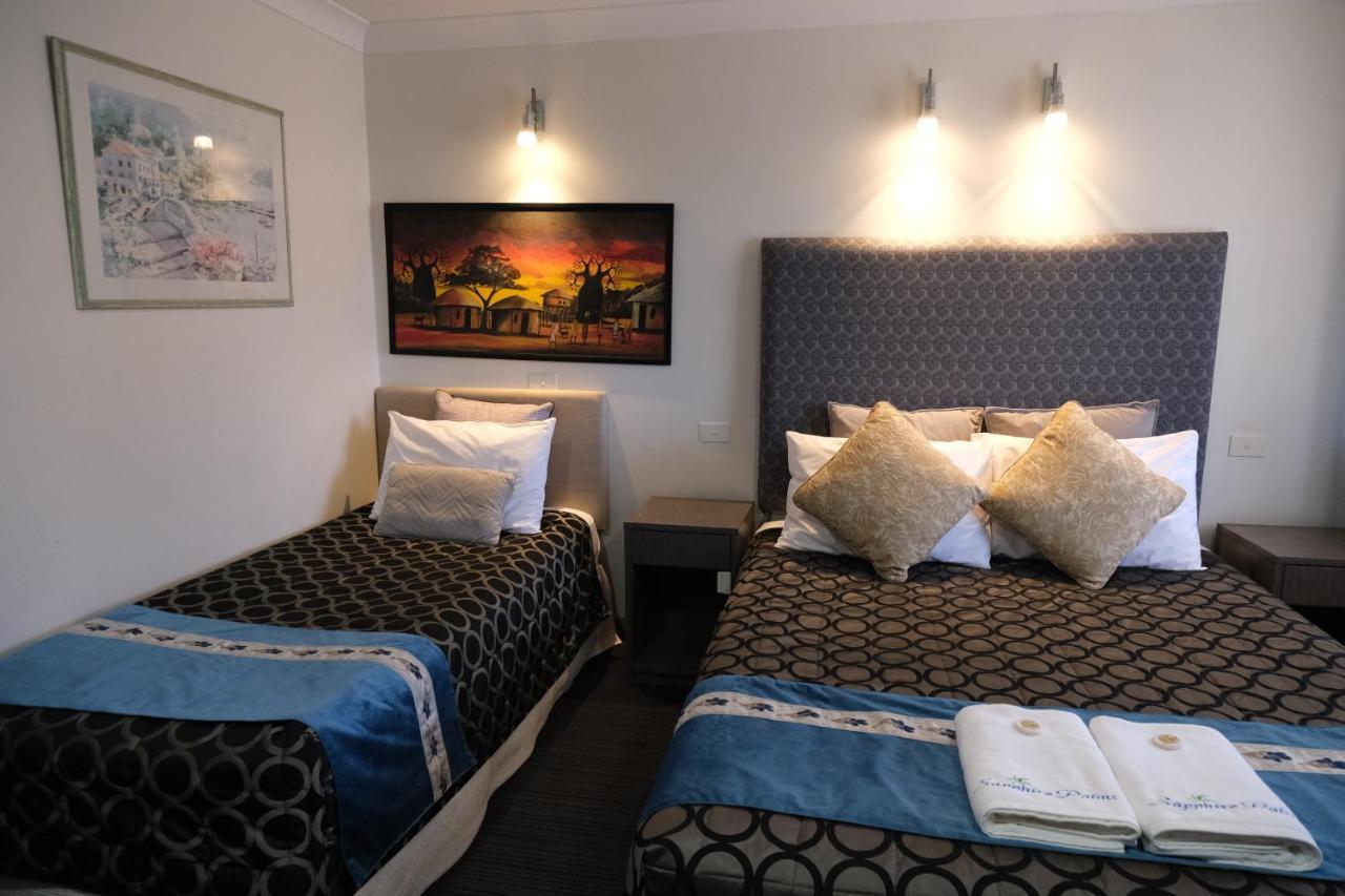 דה אינטרנס Sapphire Palms Motel מראה חיצוני תמונה