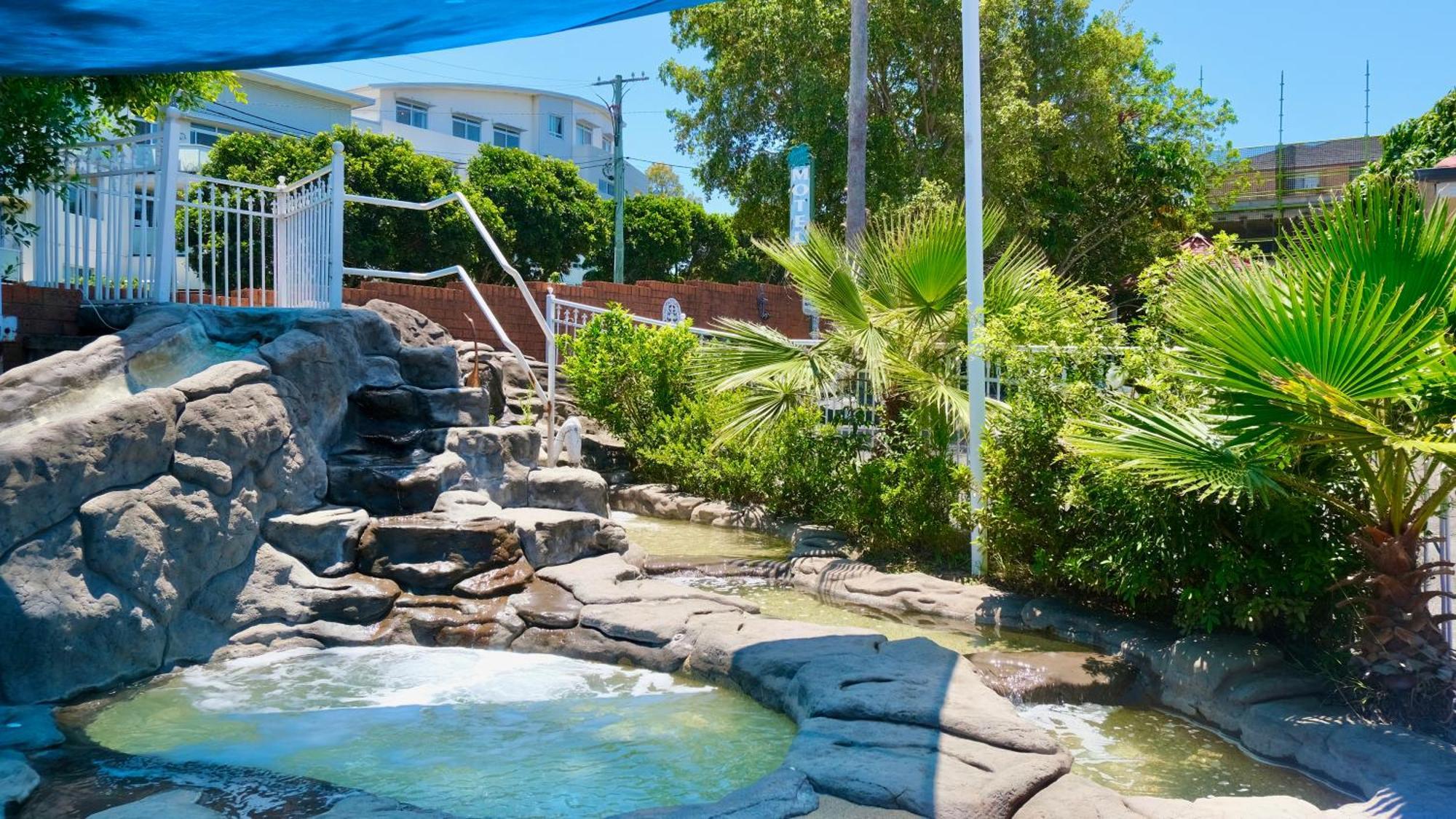 דה אינטרנס Sapphire Palms Motel מראה חיצוני תמונה