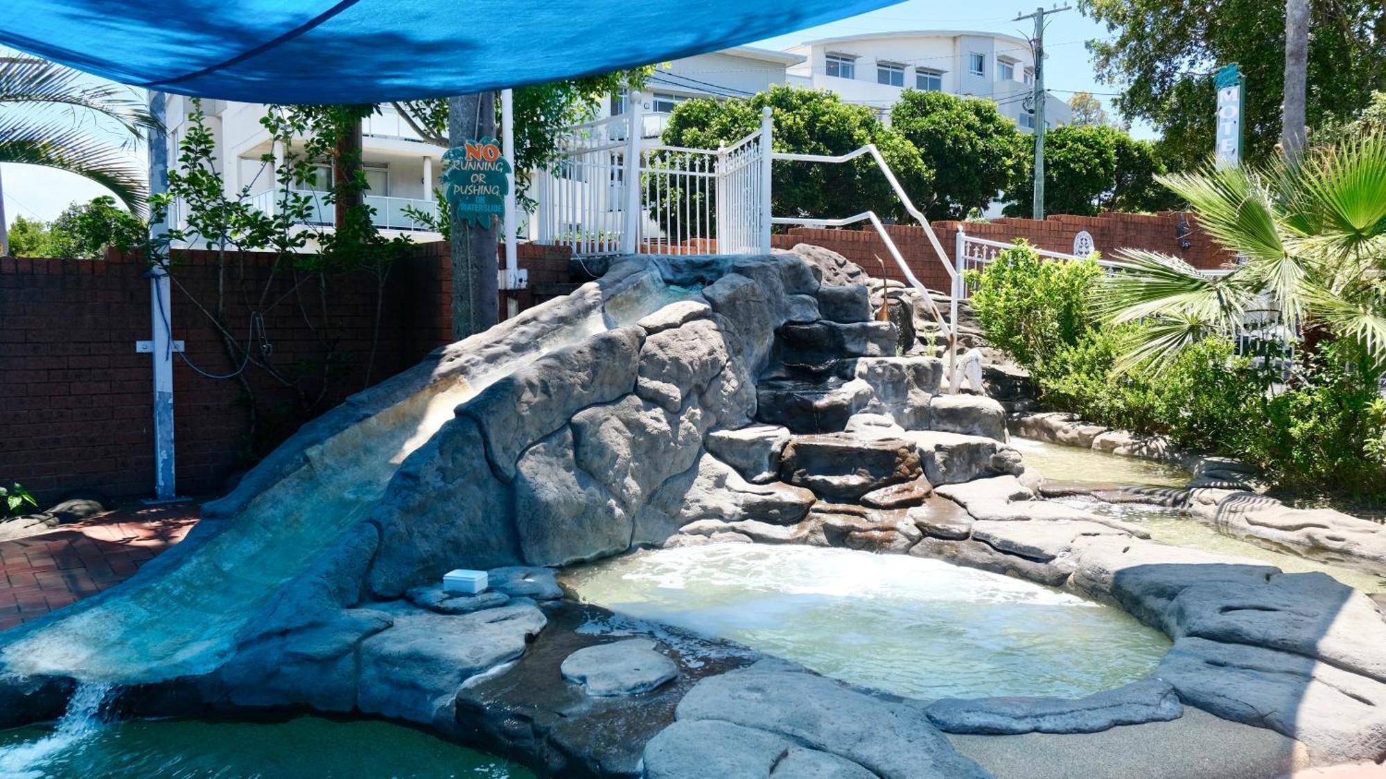 דה אינטרנס Sapphire Palms Motel מראה חיצוני תמונה