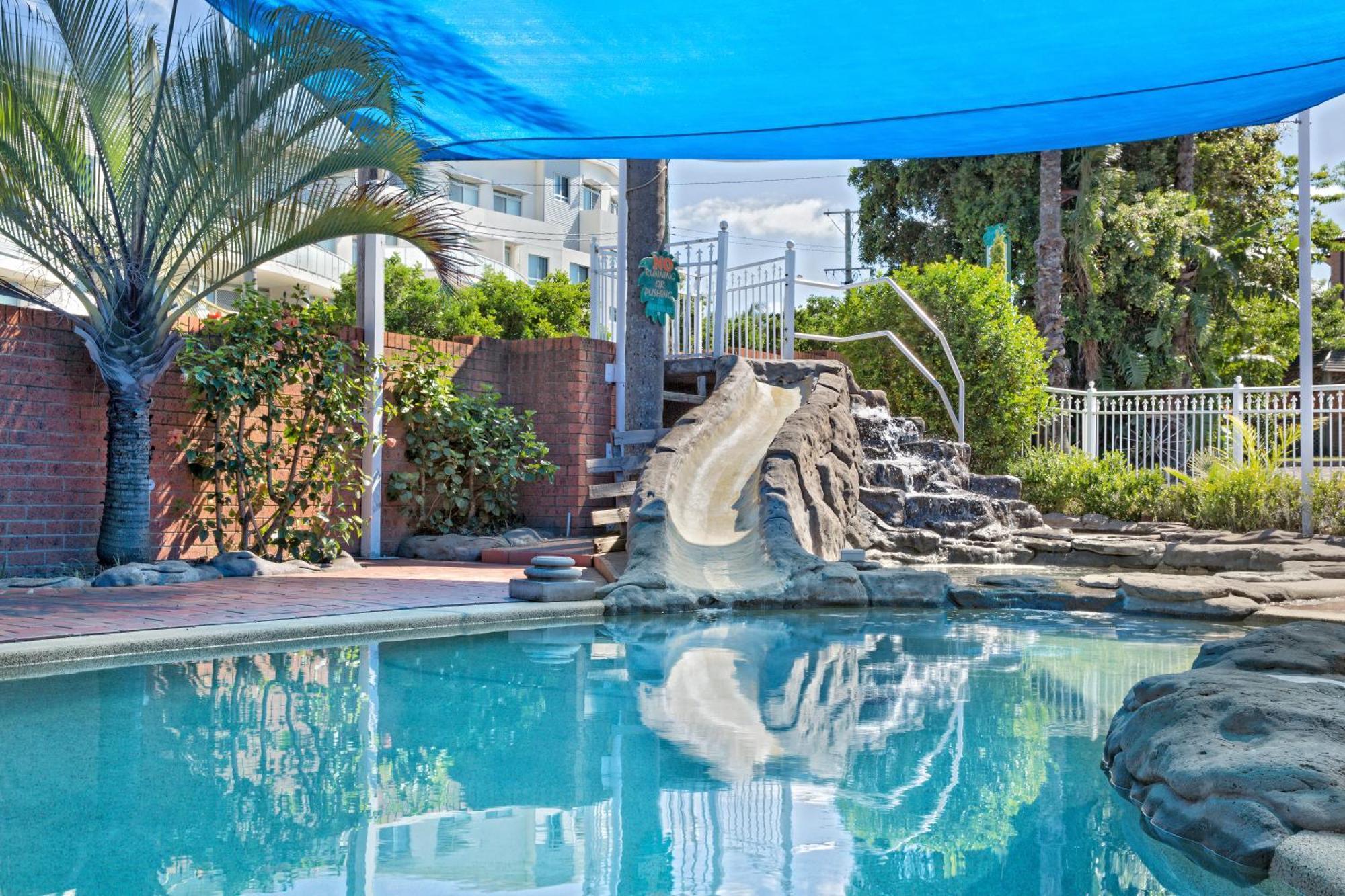 דה אינטרנס Sapphire Palms Motel מראה חיצוני תמונה